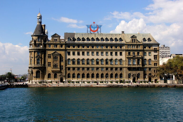 Anger at Fate of Türkiye Istanbul’s Legendary Train Station